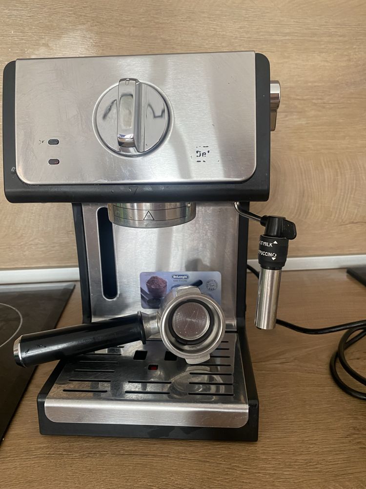 Кафе машина Delonghi