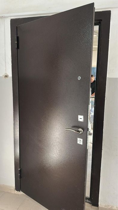 Сырткы есик сатылады арзан багада