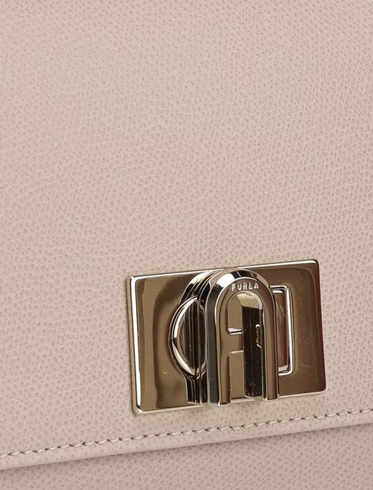 Дамака чанта Furla