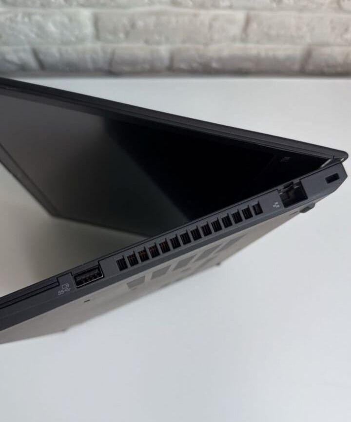 Thinkpad T14 I5 10gen, 16gb ram ssd 256gb