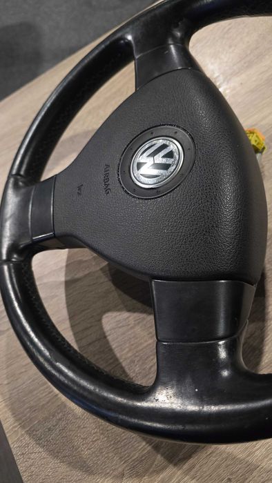 Volan 3 spițe cu airbag Volkswagen Golf 5 Touran Passat B6