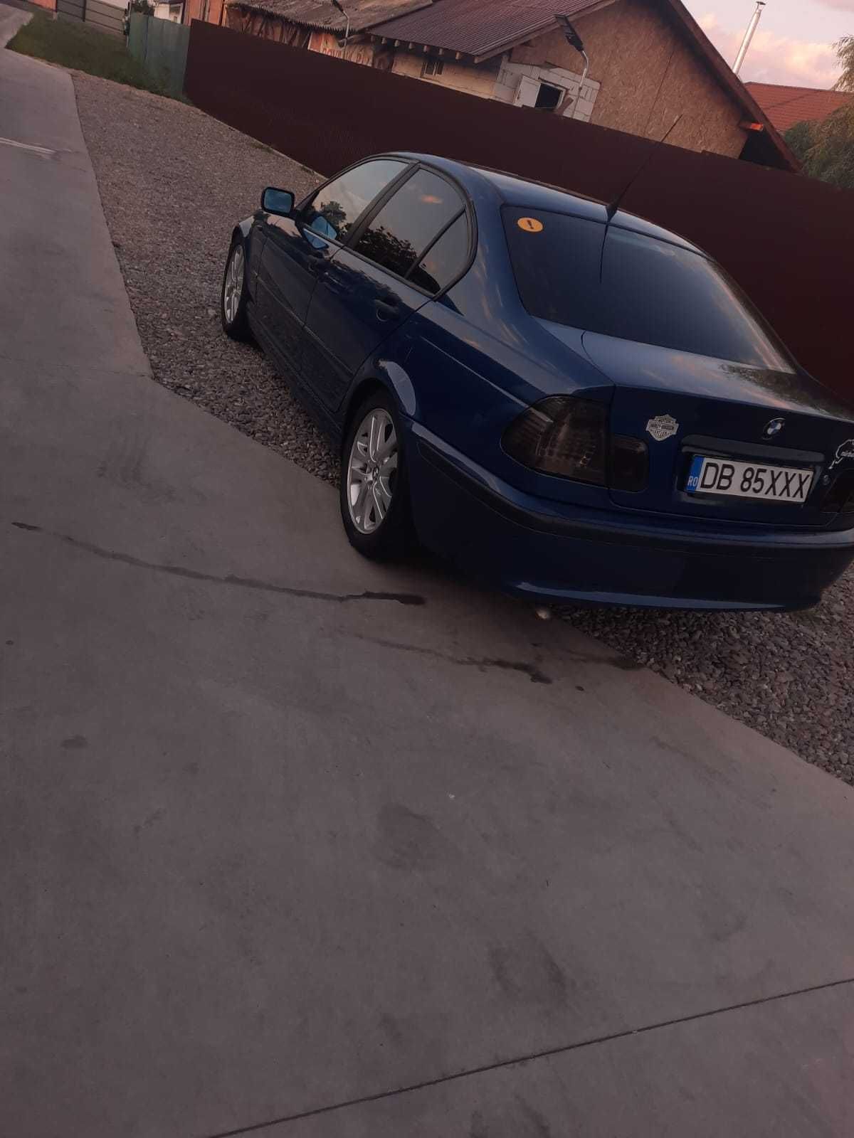 Vand BMW mașina nu dă fum