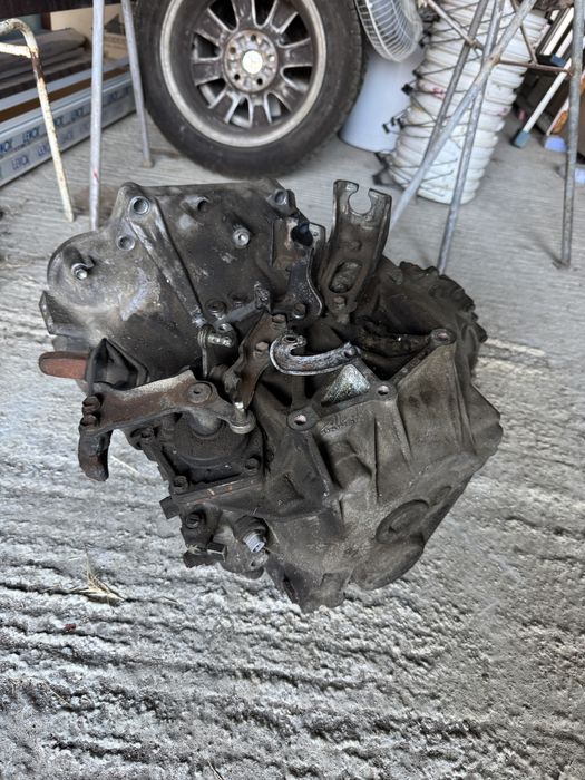 Скоростна кутия Avensis 2.2 D4D 150