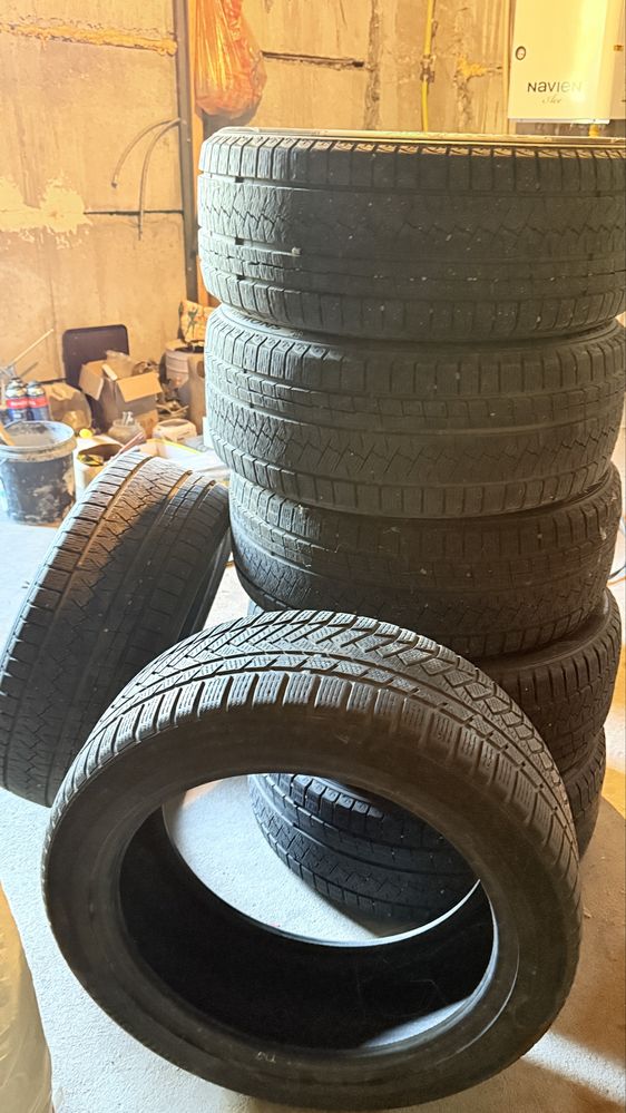 Зимние шины Triangle 235/45 R18 — почти новые