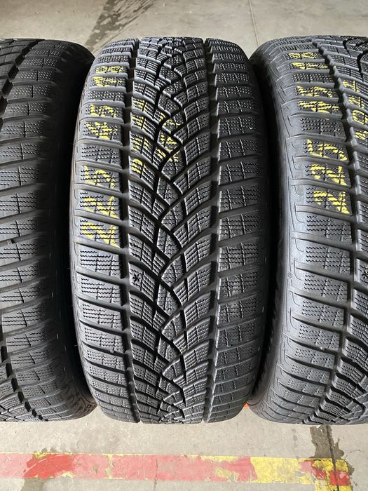 Anvelope iarna 225/45/18 Goodyear Ultra Grip RFT 225 45 18 R18