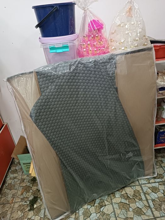 Продам новый потолок от Дамас в новом состоянии