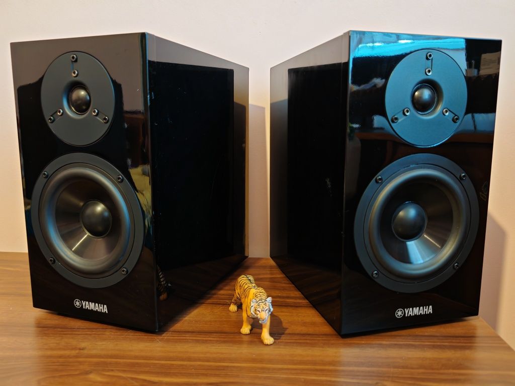 Yamaha NS-BP300. Super boxe de raft. Sunet cristal. Preț fix !