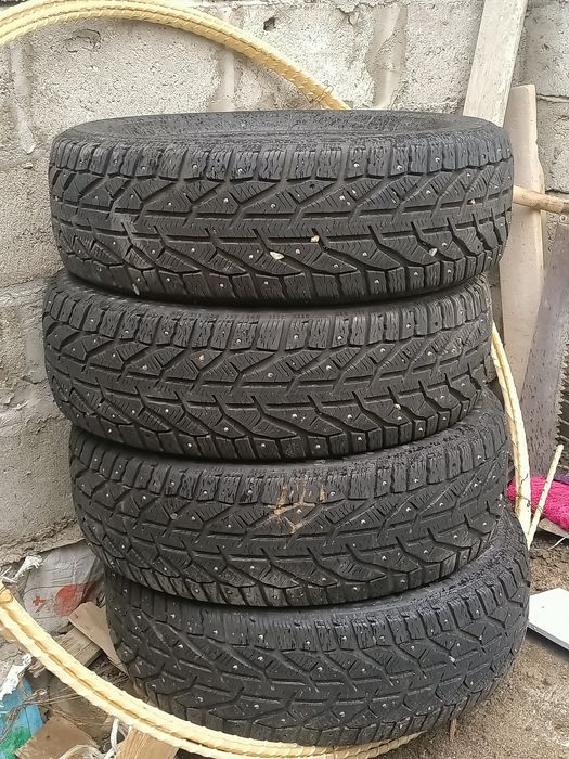 продам шины r16 комплект
