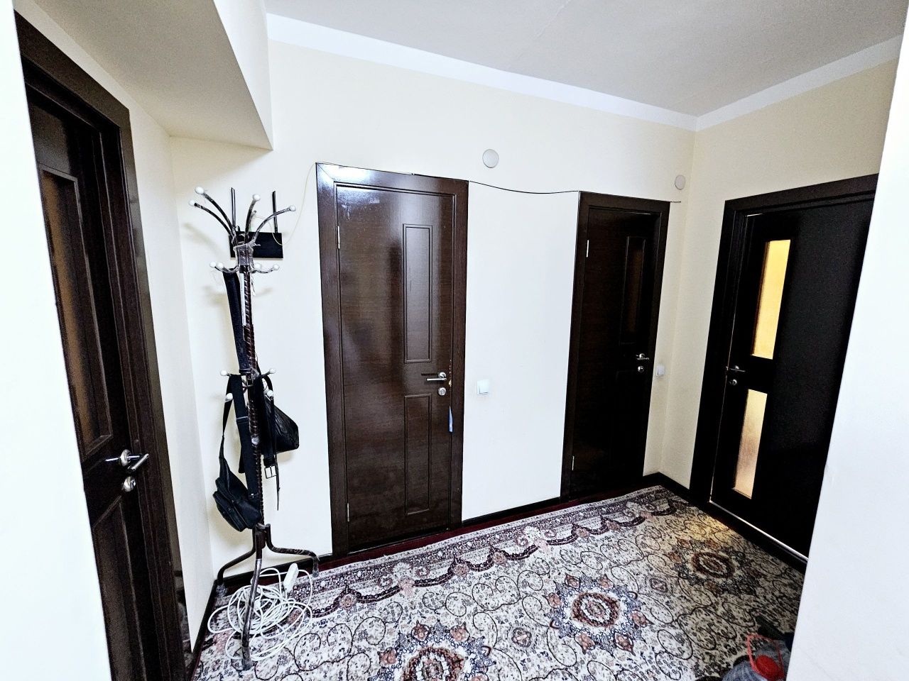 Сергели 8худуд 3хонали новостройка квартира сотилади 75м²