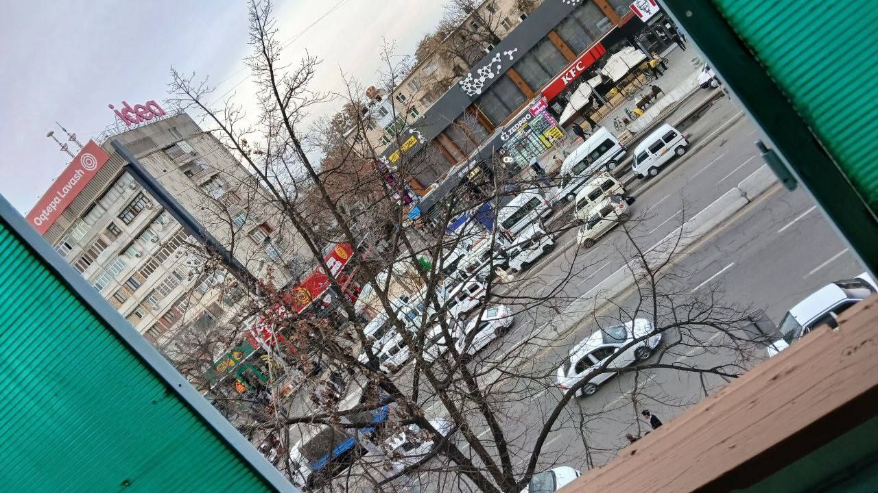 Ijara kvartira yigitlar uchun Buyuk ipak yo'li Metro 100 metr yaqin
