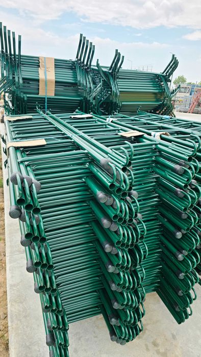 Vindem scari schela metalica, scara de acces schela cu carlig