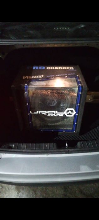 Продам колонку с усилителем цена 30000 тыс