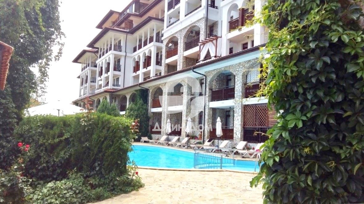 Продава се Едностаен апартамент в Свети Влас - 39 кв.м за 1334 €/кв.м - Снимка #8