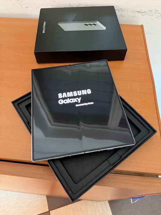 Samsung Z Fold 6,Silver,256gb,Nou