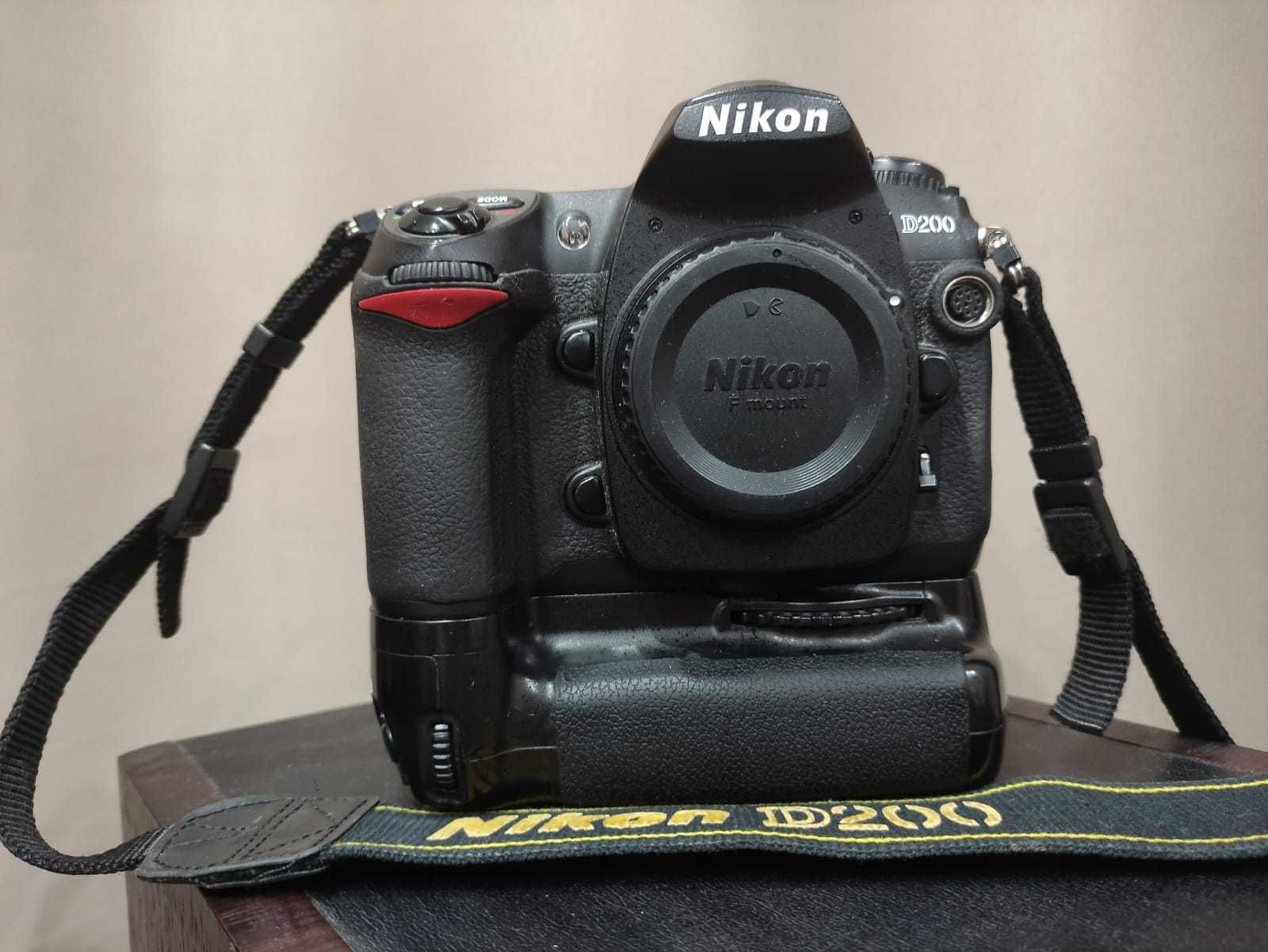 Фотоаппарат Nikon D200 Объектив Nikon AF-S 55-300