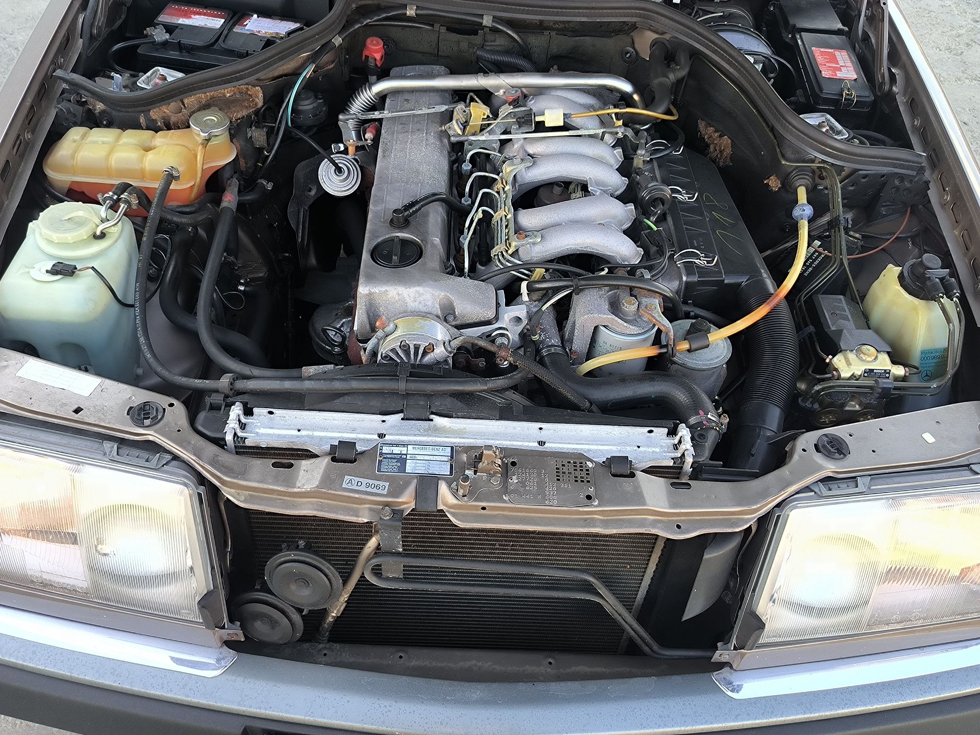 Mercedes Benz w124 3.0l Diesel automat vehicul Istoric
