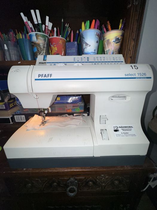 Masina  de cusut PFAFF select 1526