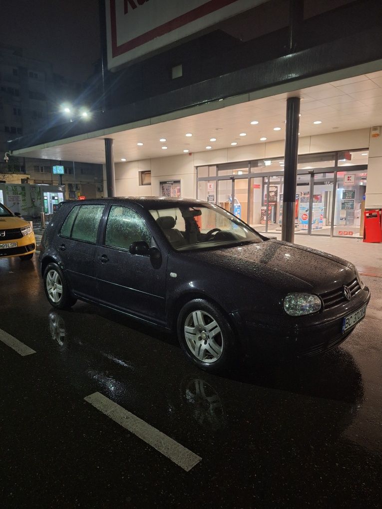 Vand golf 4 1.6 benzină