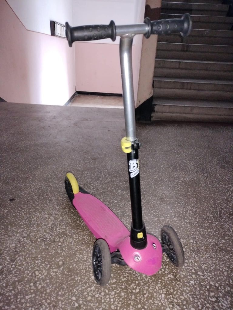 Vând bicicleta,triciclete,trotineta