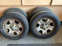 4бр. зимни гуми с метални джанти 215/65R16