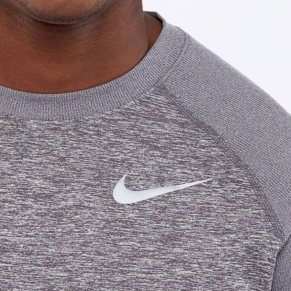 Страхотна мъжка спортна блуза NІКЕ, размер
S,без забележки като ново е