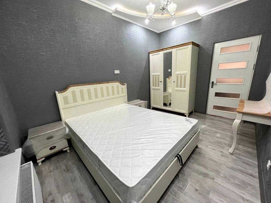 Срочно сдам 2- комнаты  5/5 Мирзо-улугбекский  Эко базар  838*