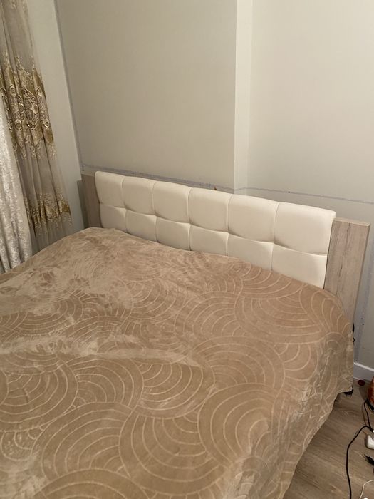 Кровать 160:200 вместе с матрасом