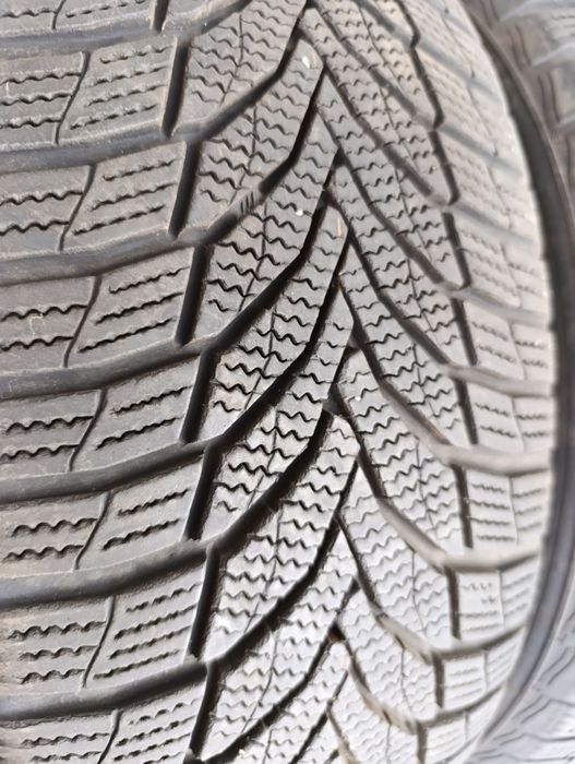 Зимни гуми NEXEN 225/60/16 dot 2522