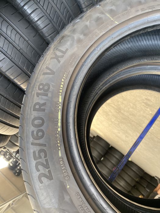 225/60/18 Continental Vara