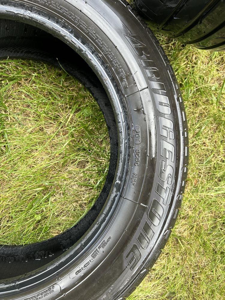 Vand 4 anvelope vara BRIDGESTONE, 235 60 R18
