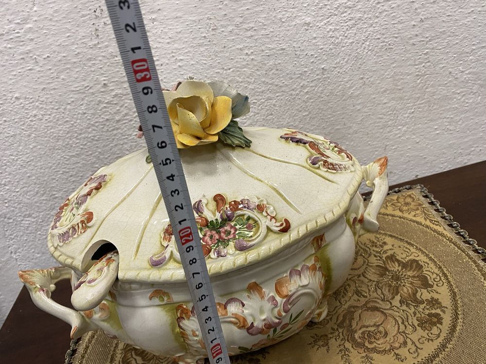 Голям италиански супник от порцелан басано