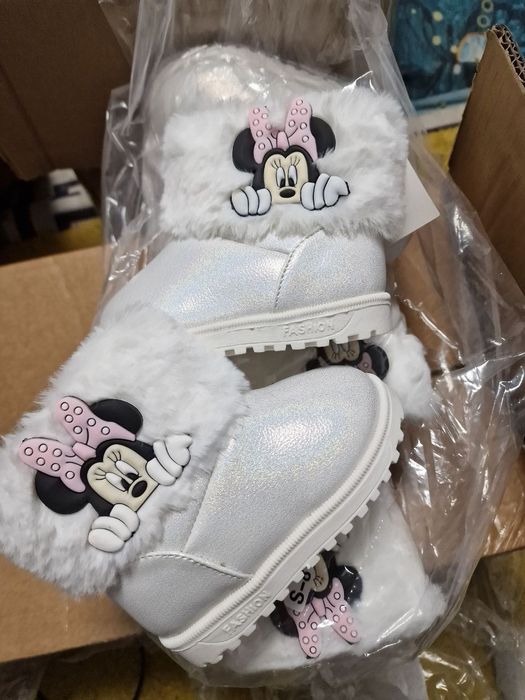 Adidasi și ghete copii