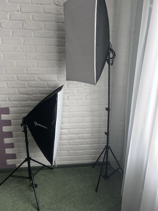 Студийные осветительные стойки