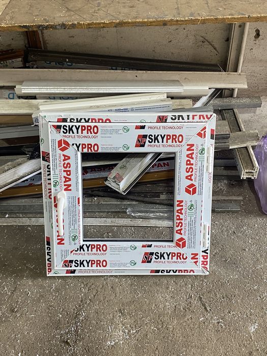 Продам форточку новый