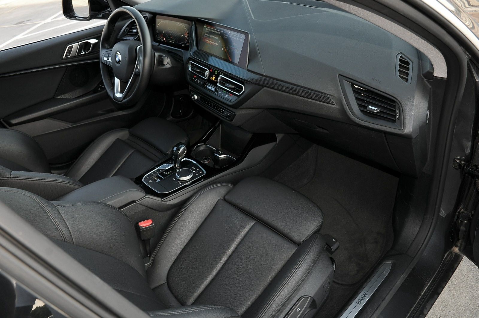 BMW 218i TVA inclus deductibil