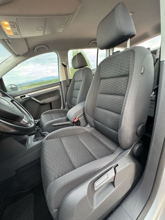 Vând Vw Touran Motor 2.0 Diesel 140 CP BMM 7 Locuri Import Germania