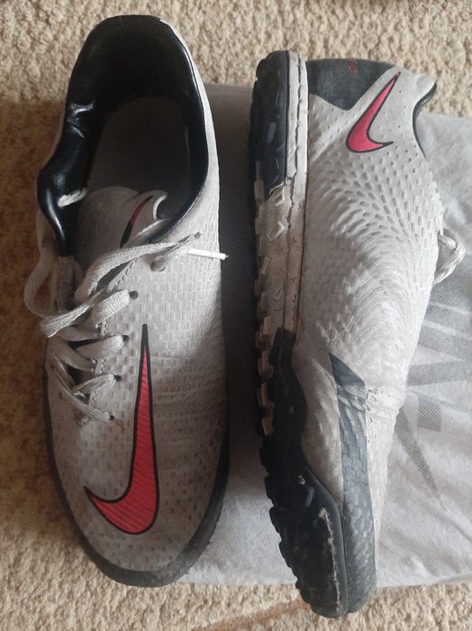 Сороконожки, спортивная обувь