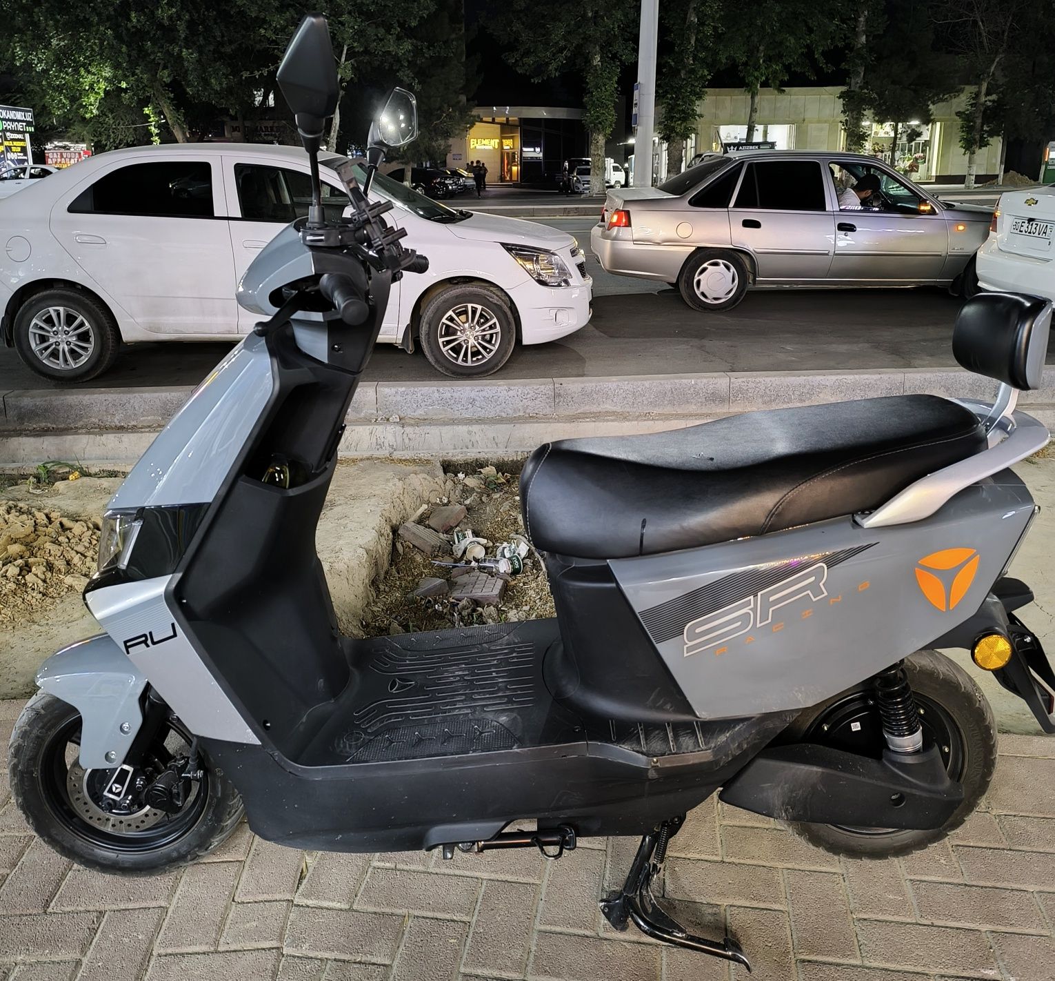 Skuter Electro 2024