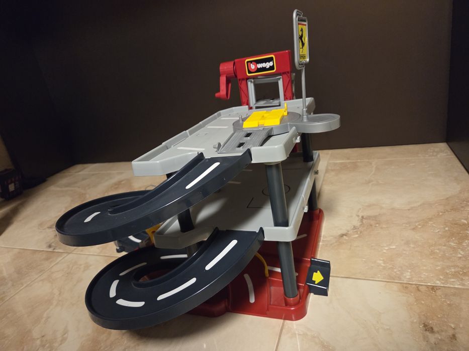 Set parcare Burago Ferrari