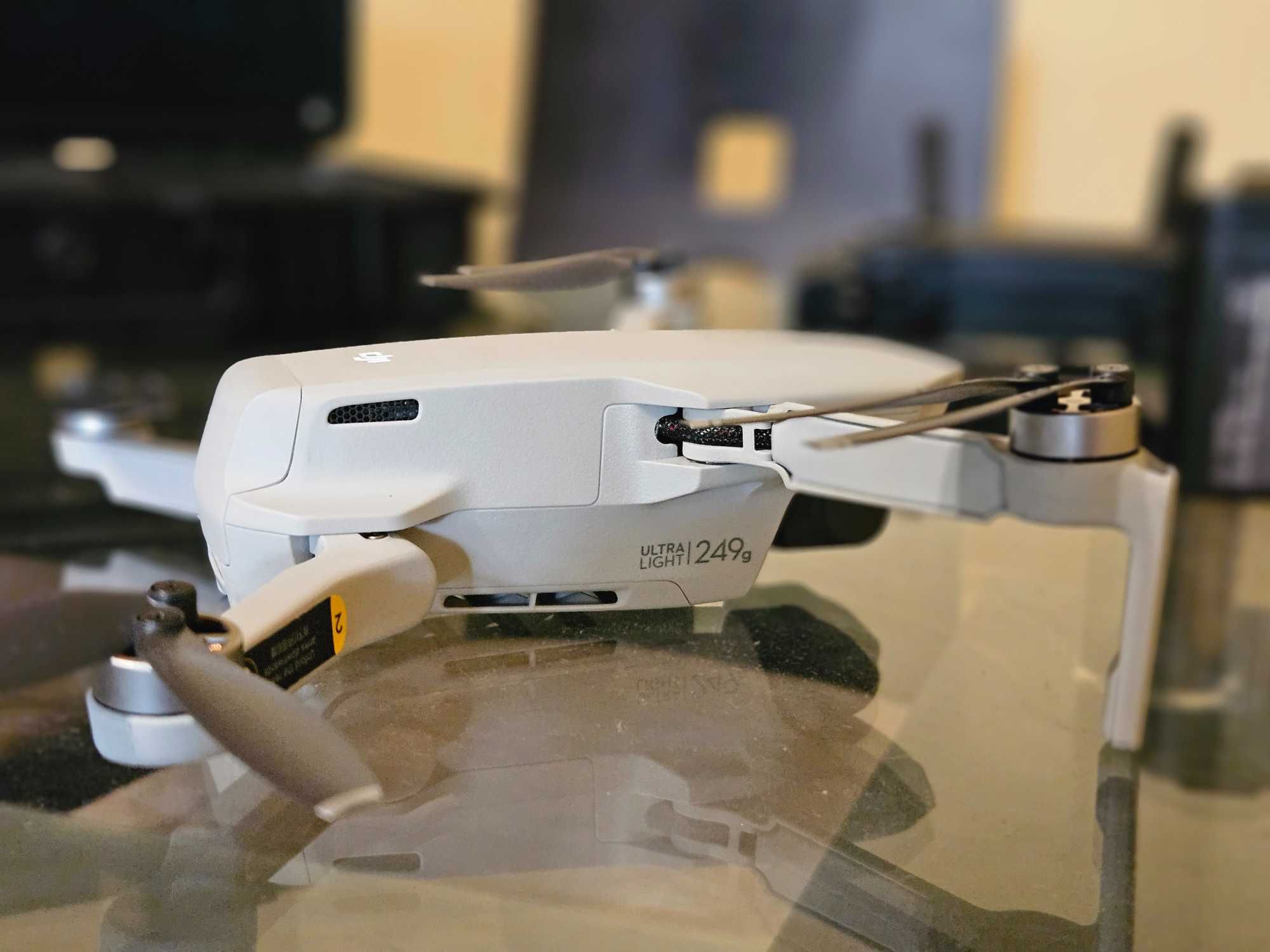 DJI Mavic Mini със кейс за съхранение