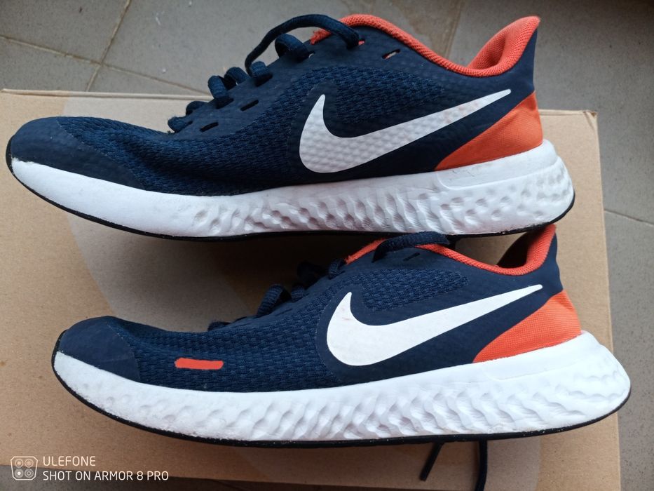 Маратонки Asics 37 +подарък Nike 36