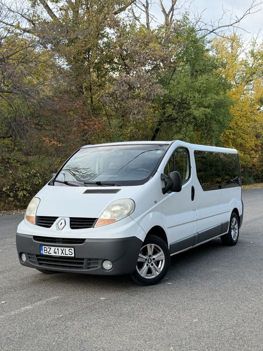 Renault Trafic 2.0 114CP 8+1 locuri