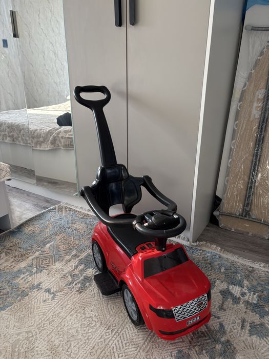 Продам детскую машину!!