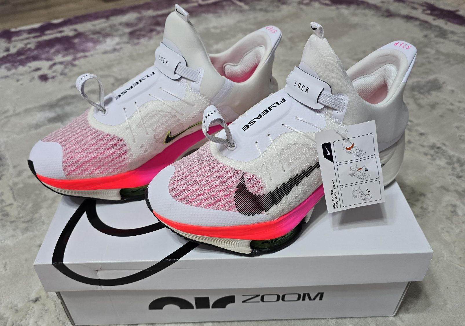 Nike Air Zoom Tempo Next Flyease