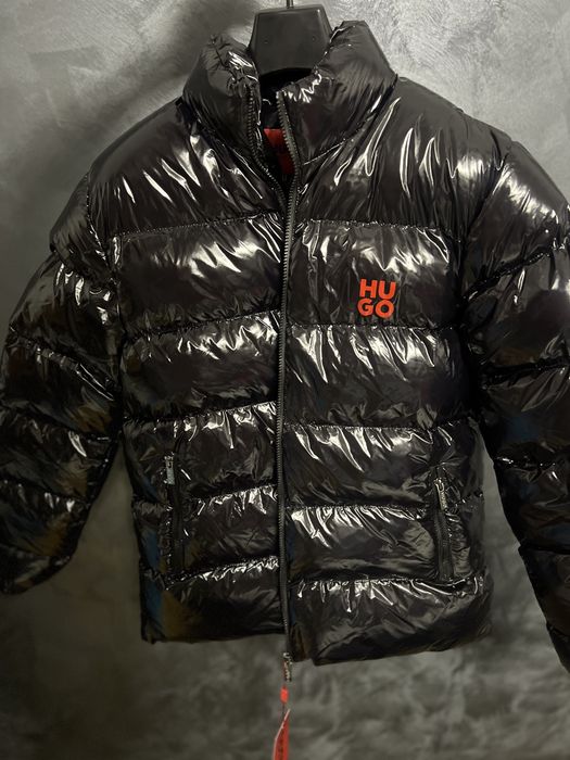 Geaca Hugo Boss,noua cu eticheta