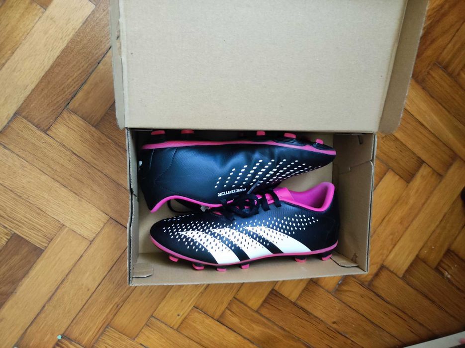Pantofi sport Adidas Predator mărimea 36