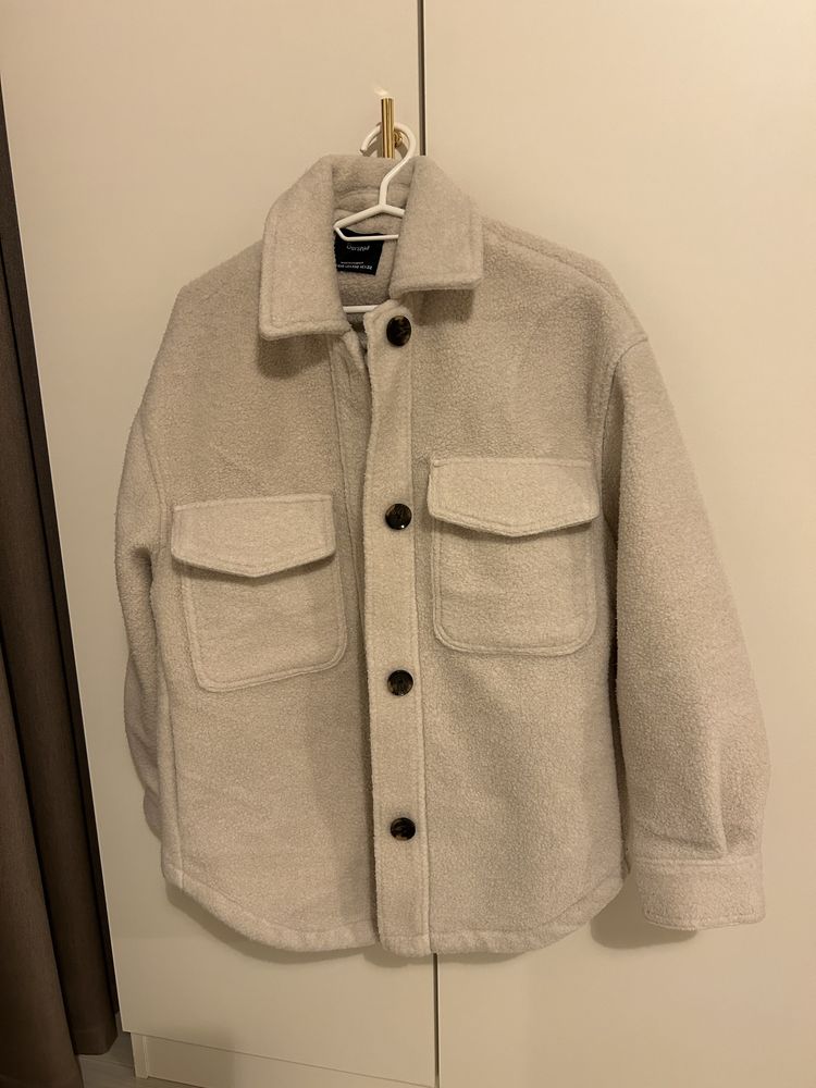 Връхна риза на Pull&Bear и Bershka
