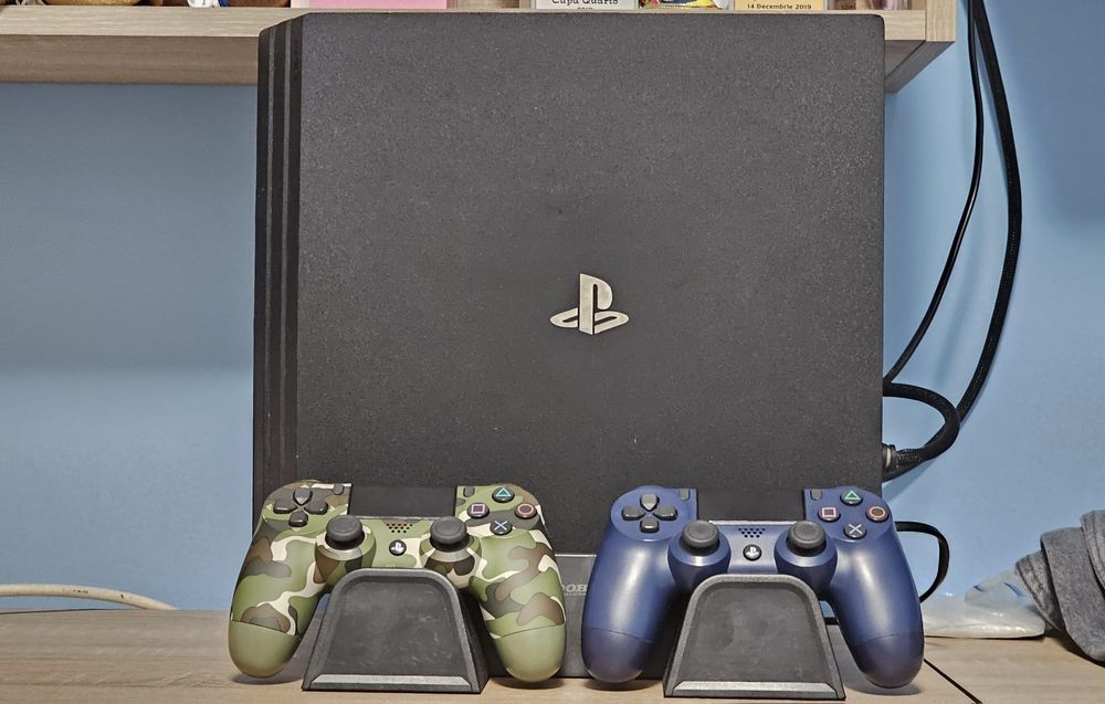 Consola ps4 funcțională