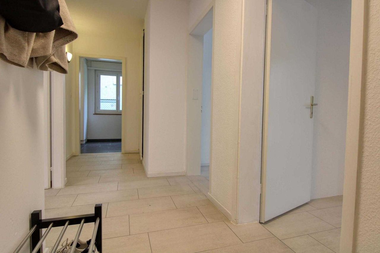 Дава се под наем Двустаен апартамент в София, Център - 57 кв.м за 407.49 € - Снимка #3