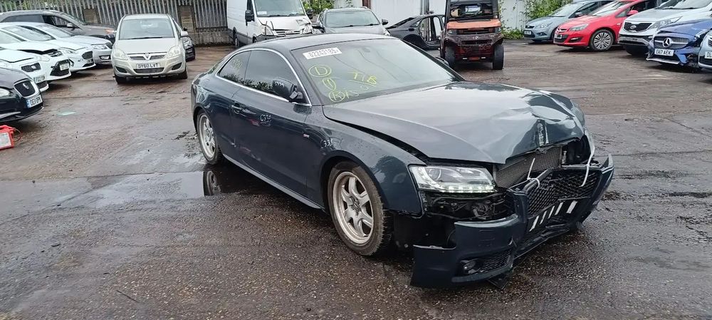 Dezmembrari / Dezmembrez Audi A5 3.0 CCWA cutie viteze MSC cod culoare LZ7H